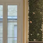 Studio Lumineux Et Fleuri Idealement Situe