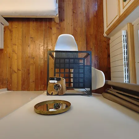 Studio Lumineux Et Fleuri Idealement Situe Apartmán